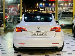 تسلا موديل 3